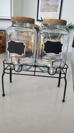Glass dispenser