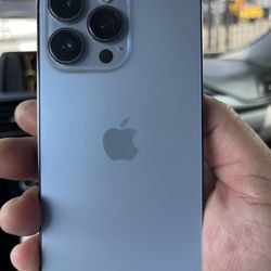 Unlocked iPhone 13 Pro 128gb $380
