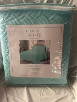 Coastal Home Wave Quilt Teal