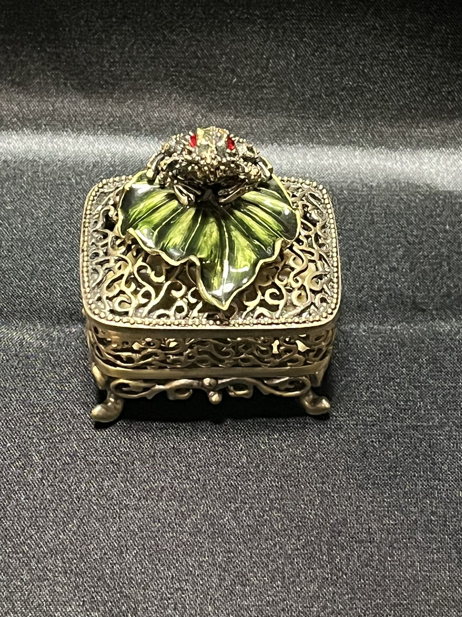 Frog Jeweled Enamel Trinket Box Akm Saint Petersburg Russia