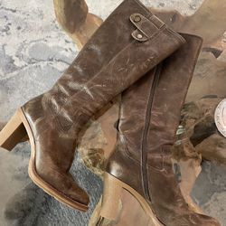 Giani Bini olive green 🫒 distressed leather boots size 9