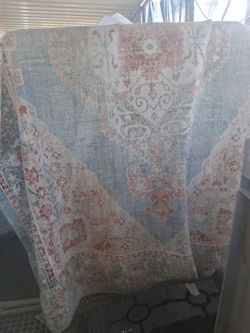 Vintage-Style Floral Area Rug