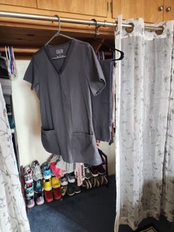 Women's Scrub Set