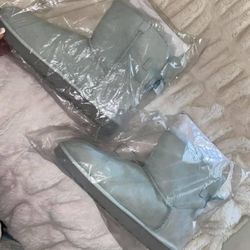 Brand New Uggs Size 9 Woman 