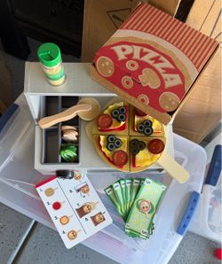 Pizza Playset by Melissa & Doug