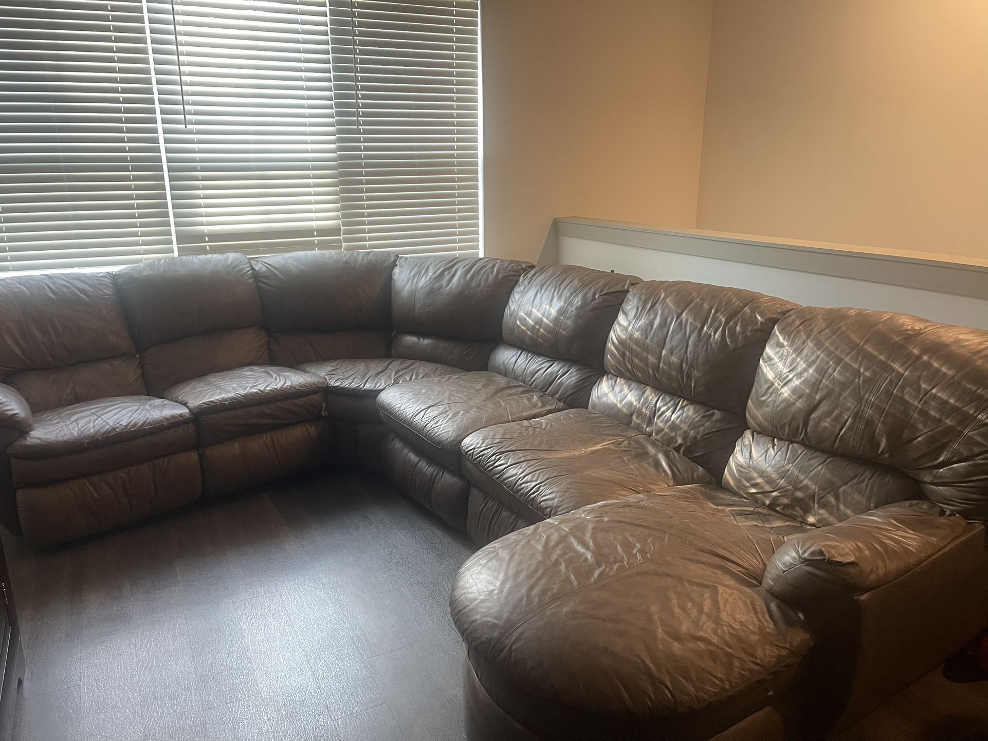 Leather Sectional For pick Up