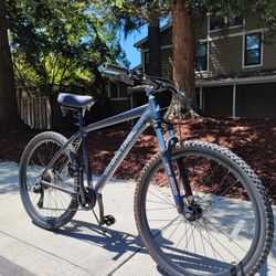 27.5" Ozark Trail VIBE Disc Large Frame Bike