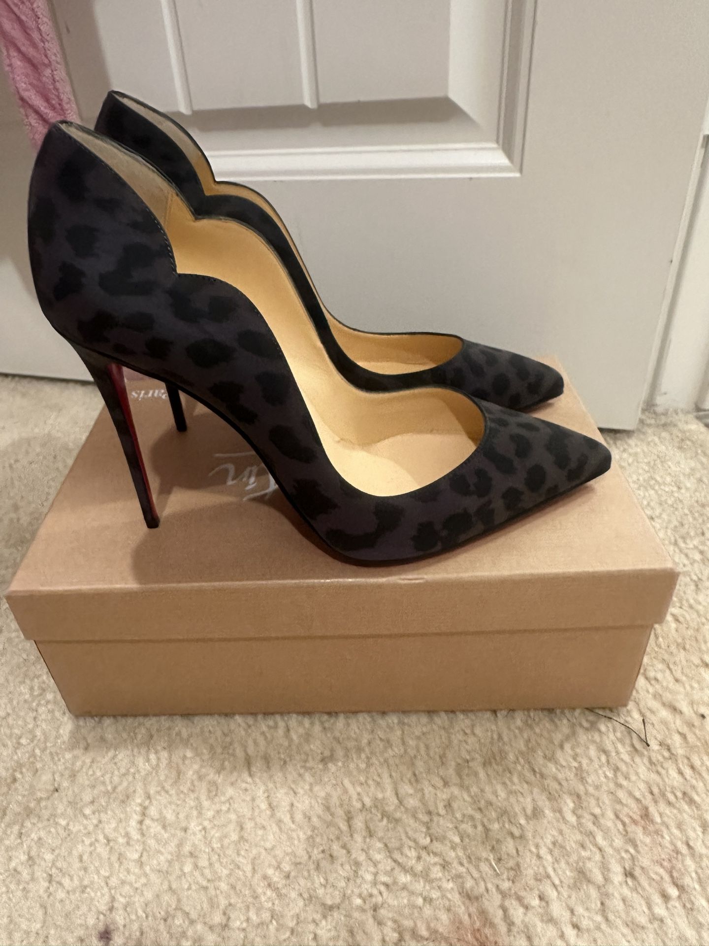 Christian louboutin Heels Sz 41 (9.5-10)