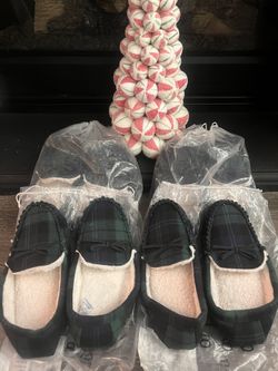 Unisex Slippers Size 8 & 9