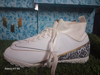 Turf soccer cleats us size 4.5youth