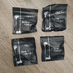 Wired Earbuds For Sale (Set Of 4)