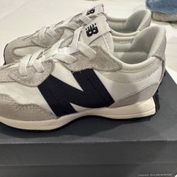 New Balance 327 NEW-B Hook & Loop Toddler Size 9