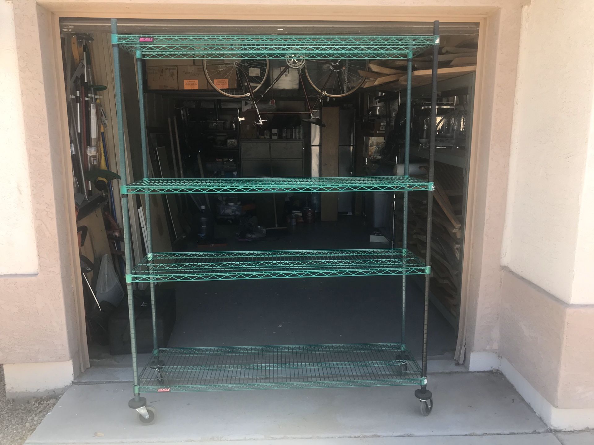 Metal shelve sturdy on wheels