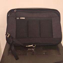 Moshi Tego Sling Messenger Bag 