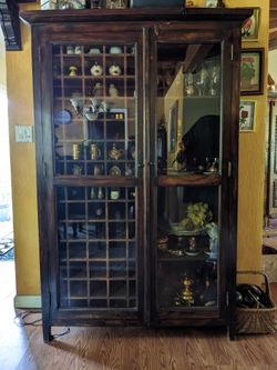 Display Cabinet - excellent condition -