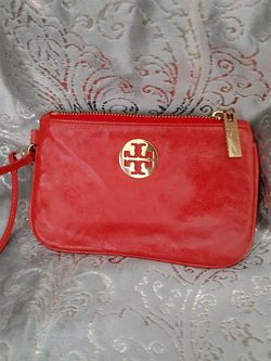 Tory burch wristlet