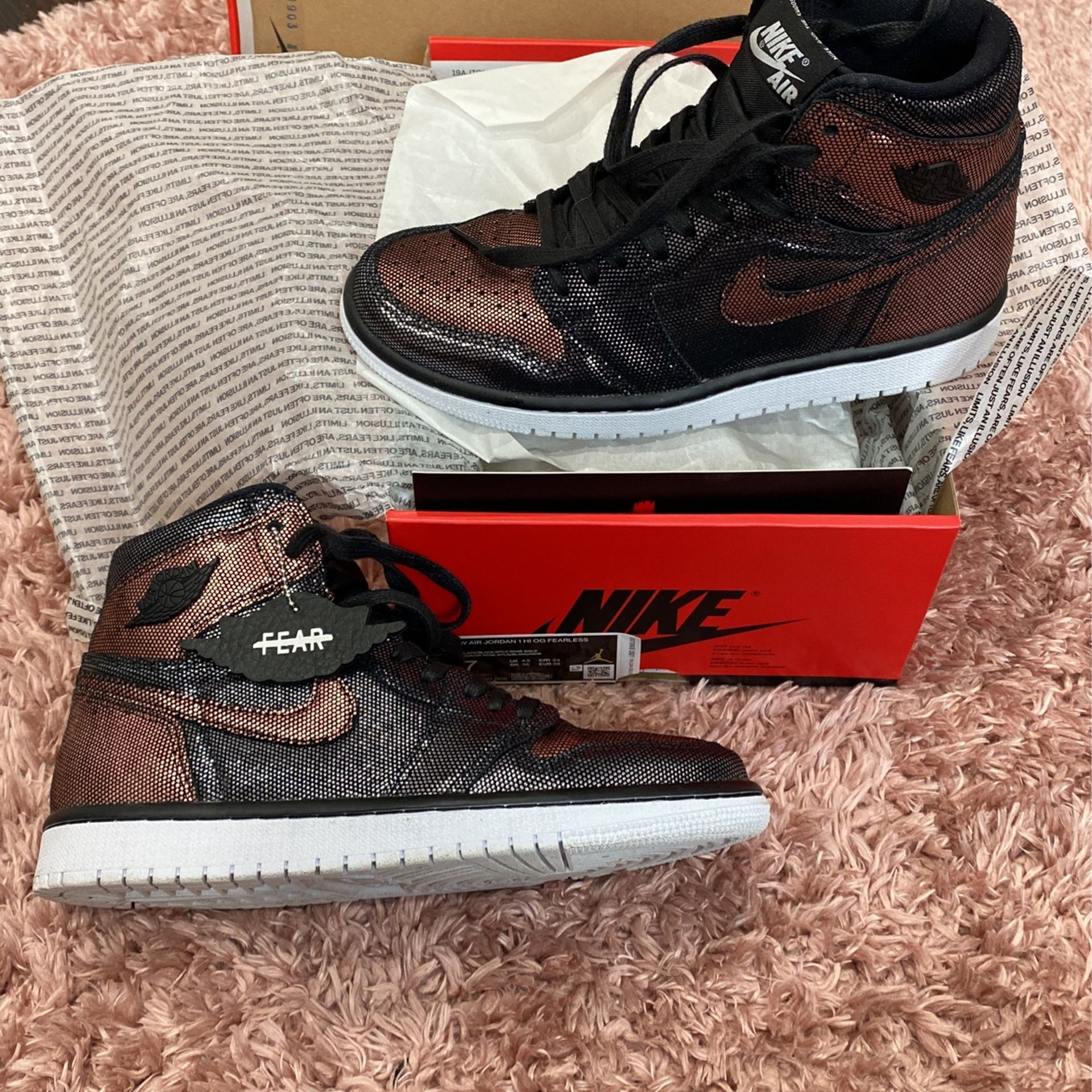 W Air Jordan 1 Hi OG Fearless