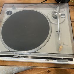 1980’s Technics Direct Dr Quartz Lock Turntable