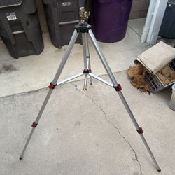 Husky tripod pulsating sprinkler works good adjustable tripod