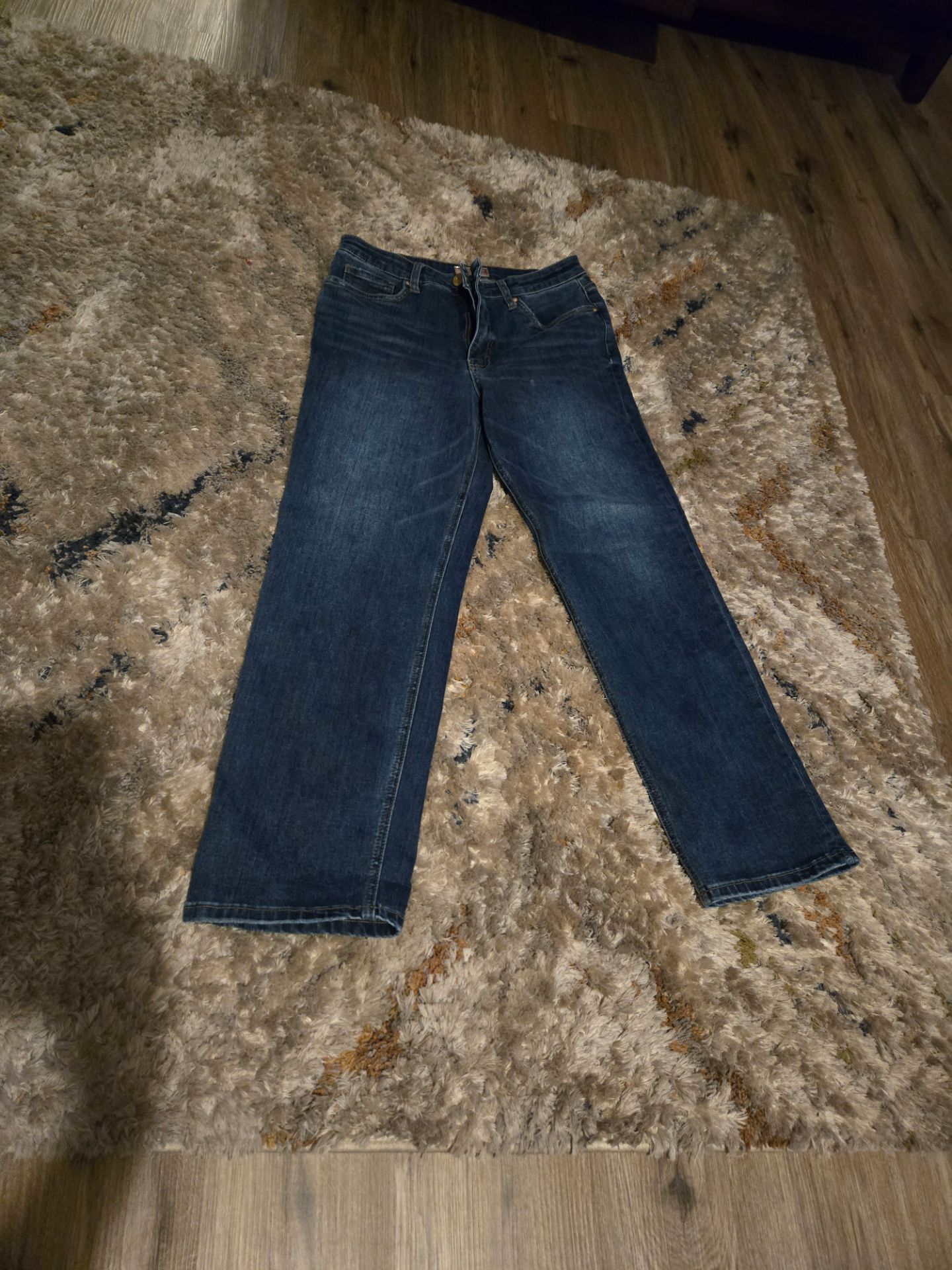 Kut staight jean goid. Size10