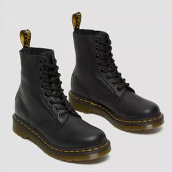 Women’s Dr. Martens