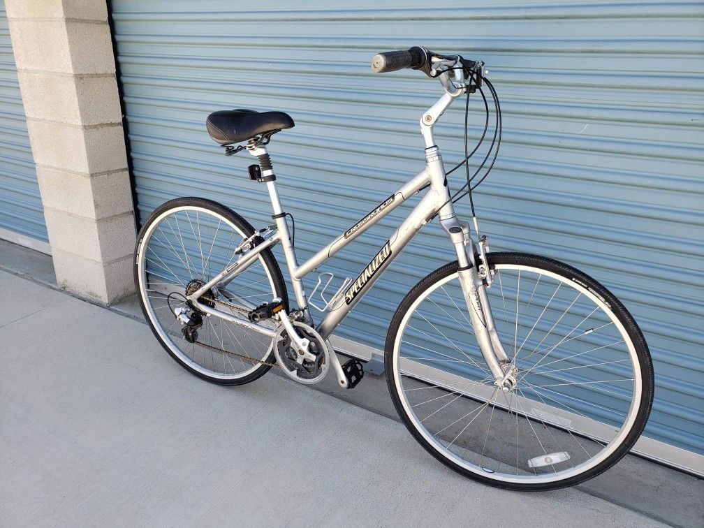 SPECIALIZED HYBRID BIKE 21 SPEEDS TIRE 700C