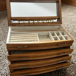 Vintage wood jewelry box