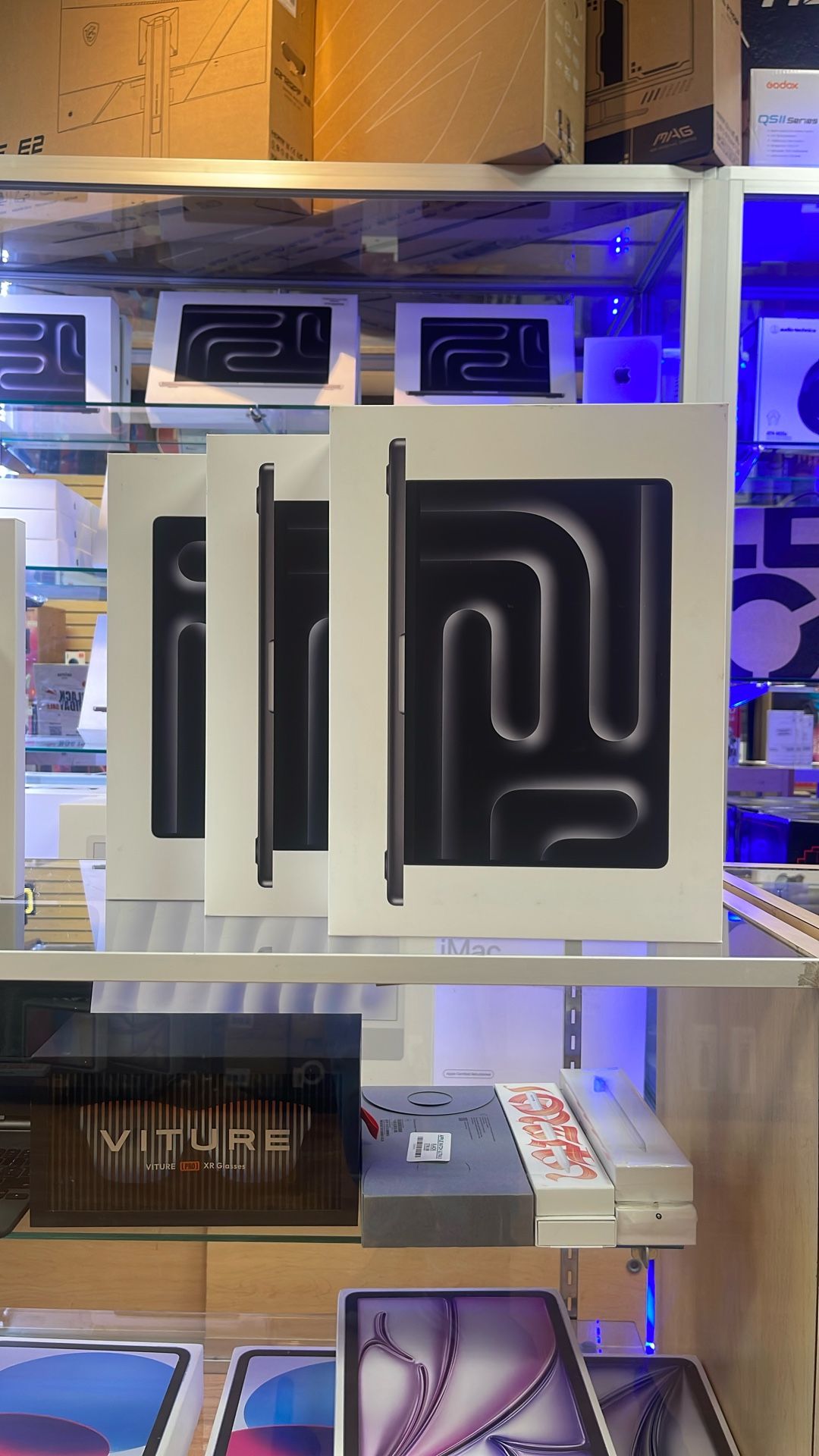 14”MacBook Pro M5 16Ram 512SSD