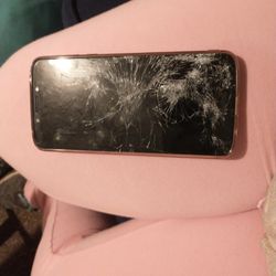 Cracked Motorola G6 Play Android Phone
