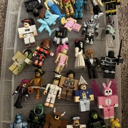 Roblox Toy Collection 
