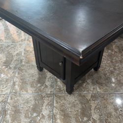 Ashley Kitchen Table 