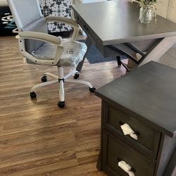 Computer Desk Set $369
