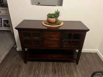 Elegant Brownish Cherrywood Buffet