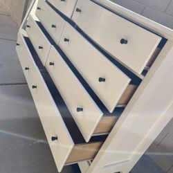 Dresser With Matching Mirror 