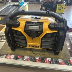 Dewalt Job site Radio Plug In And Batt Powered 