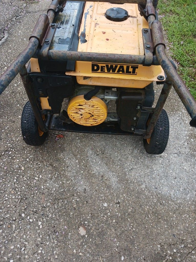 Generator. Dewalt DG4300 Honda 8hp for Sale in Clermont, FL OfferUp