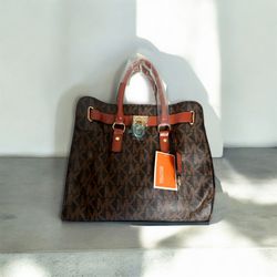 NEW MK purse 