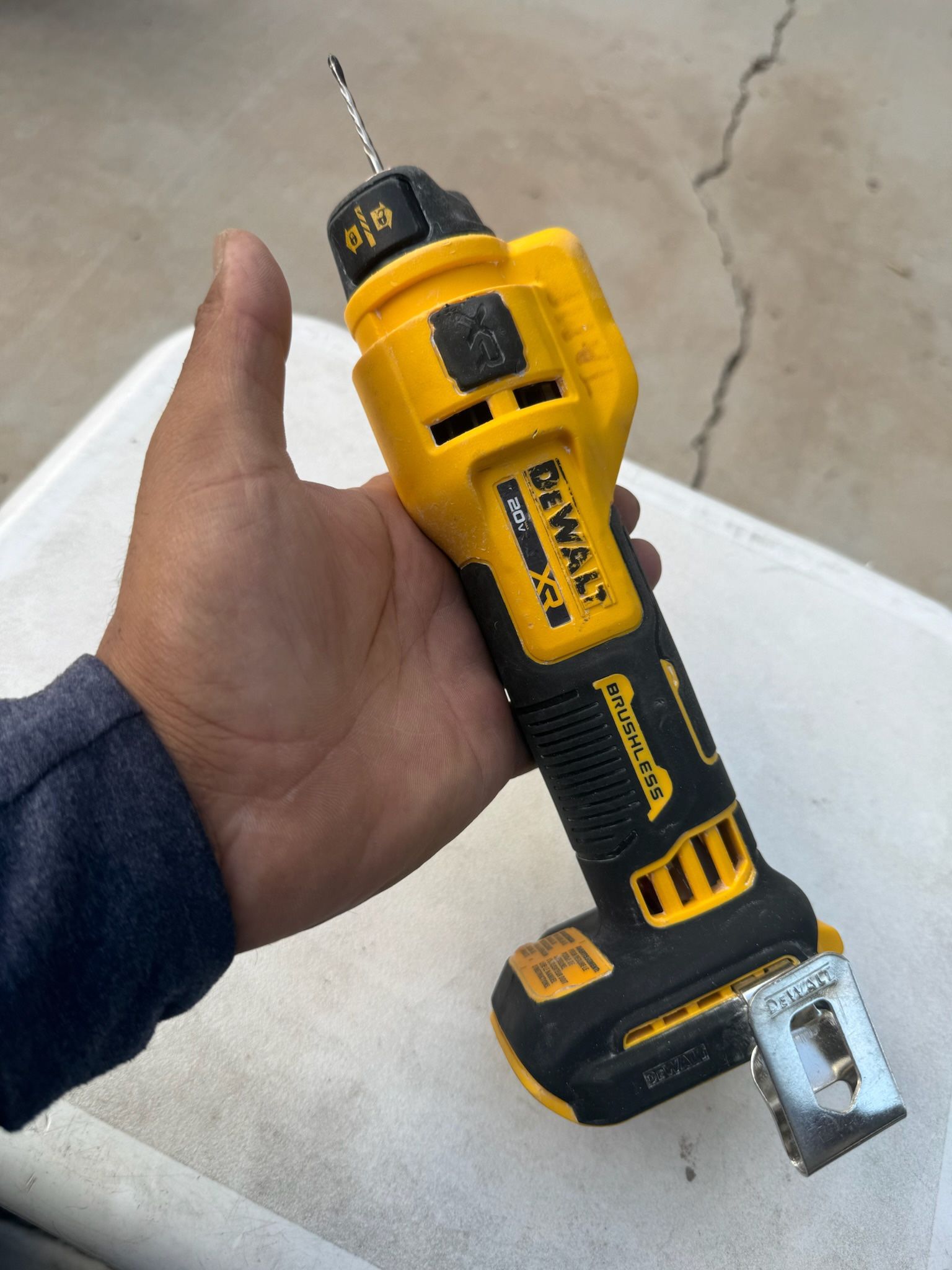 Dewalt Brushless Xr Router Only Tool for Sale in Phoenix, AZ - OfferUp