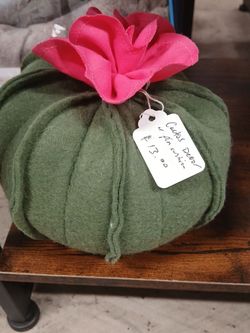 Cactus decor stuffed. Could be used as pin cushion