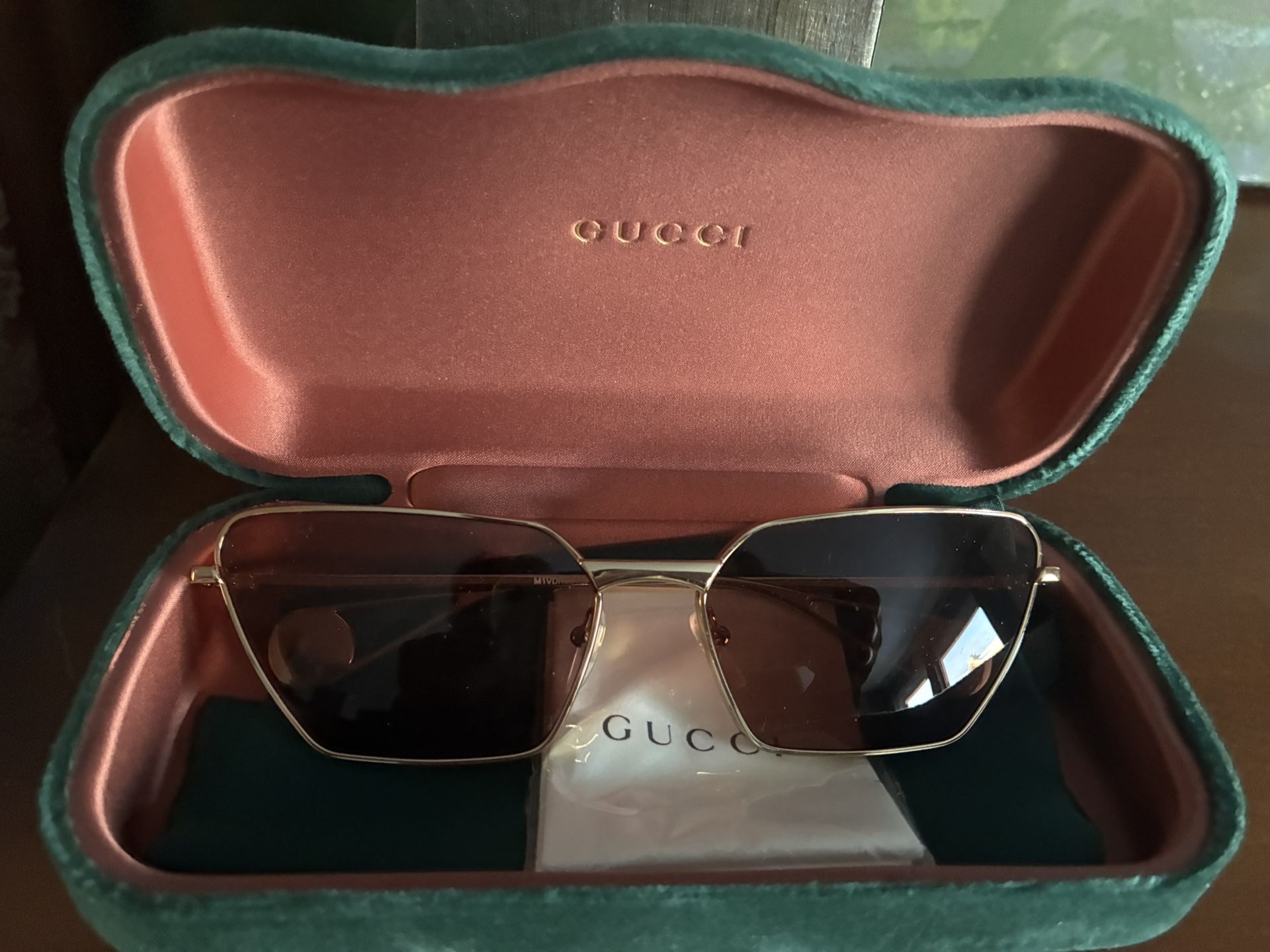 Gucci women sunglasses