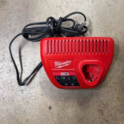 Milwaukee M12 Battery Charger
