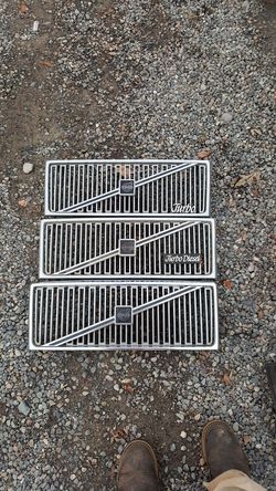 Volvo 740 grills
