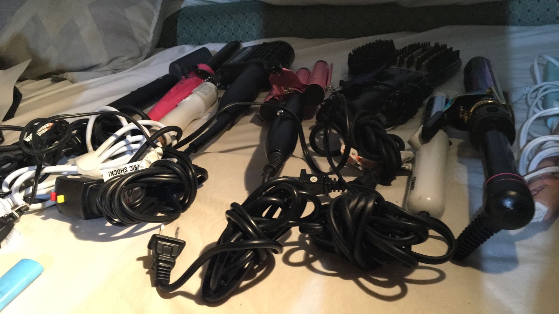 Blow Dryers, Triple Barrel Curling Iron, Flat Irons, Straighteners 12 Total 