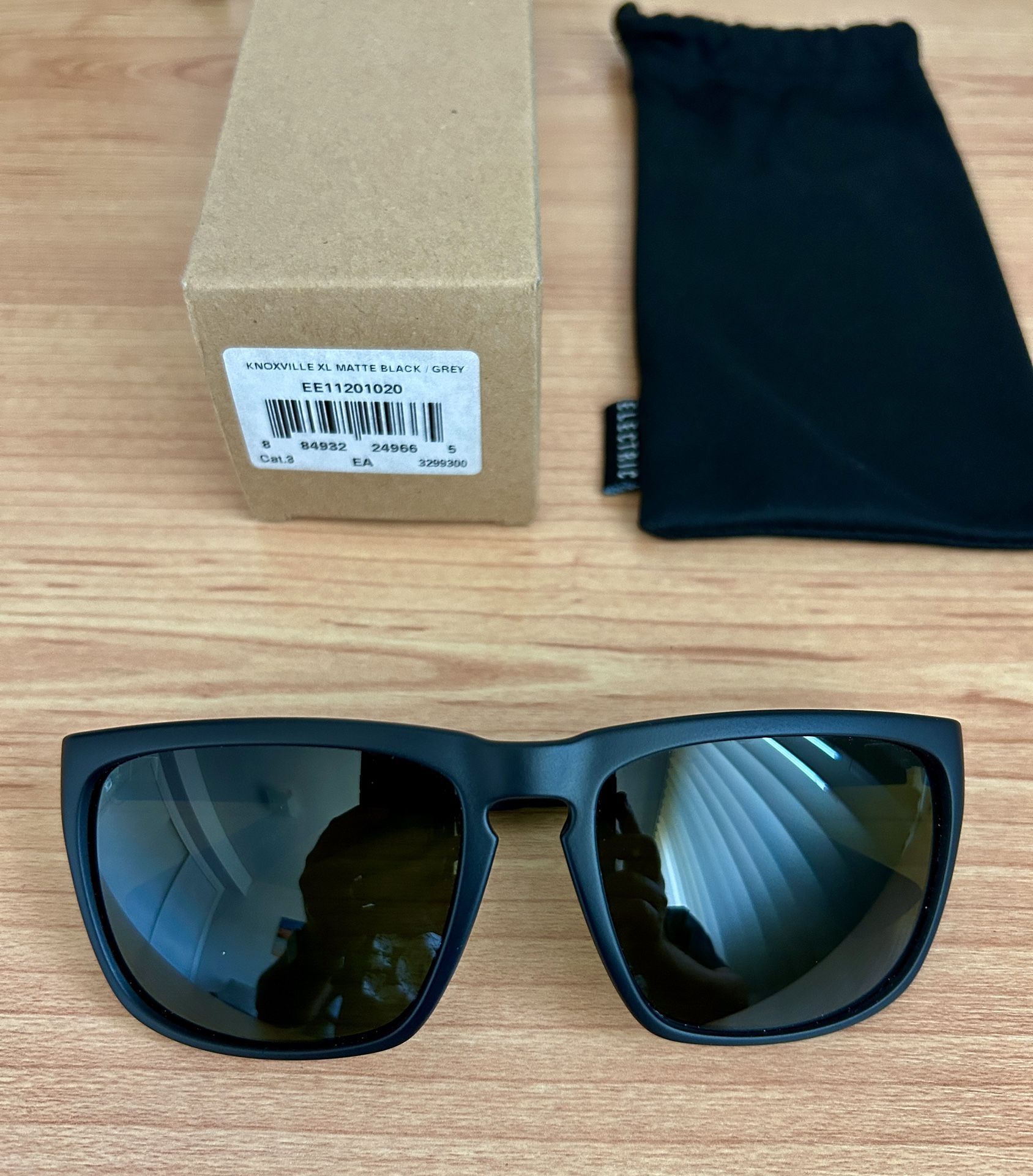 Electric Knoxville XL Matte Black Sunglasses with Green Lenses Made in Italy *NEW in box*