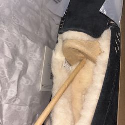 Brand New Uggs Mocassins shoes