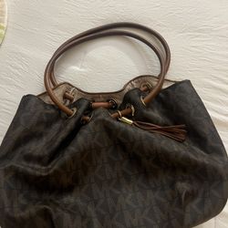 Michael Kors signature bucket handbag