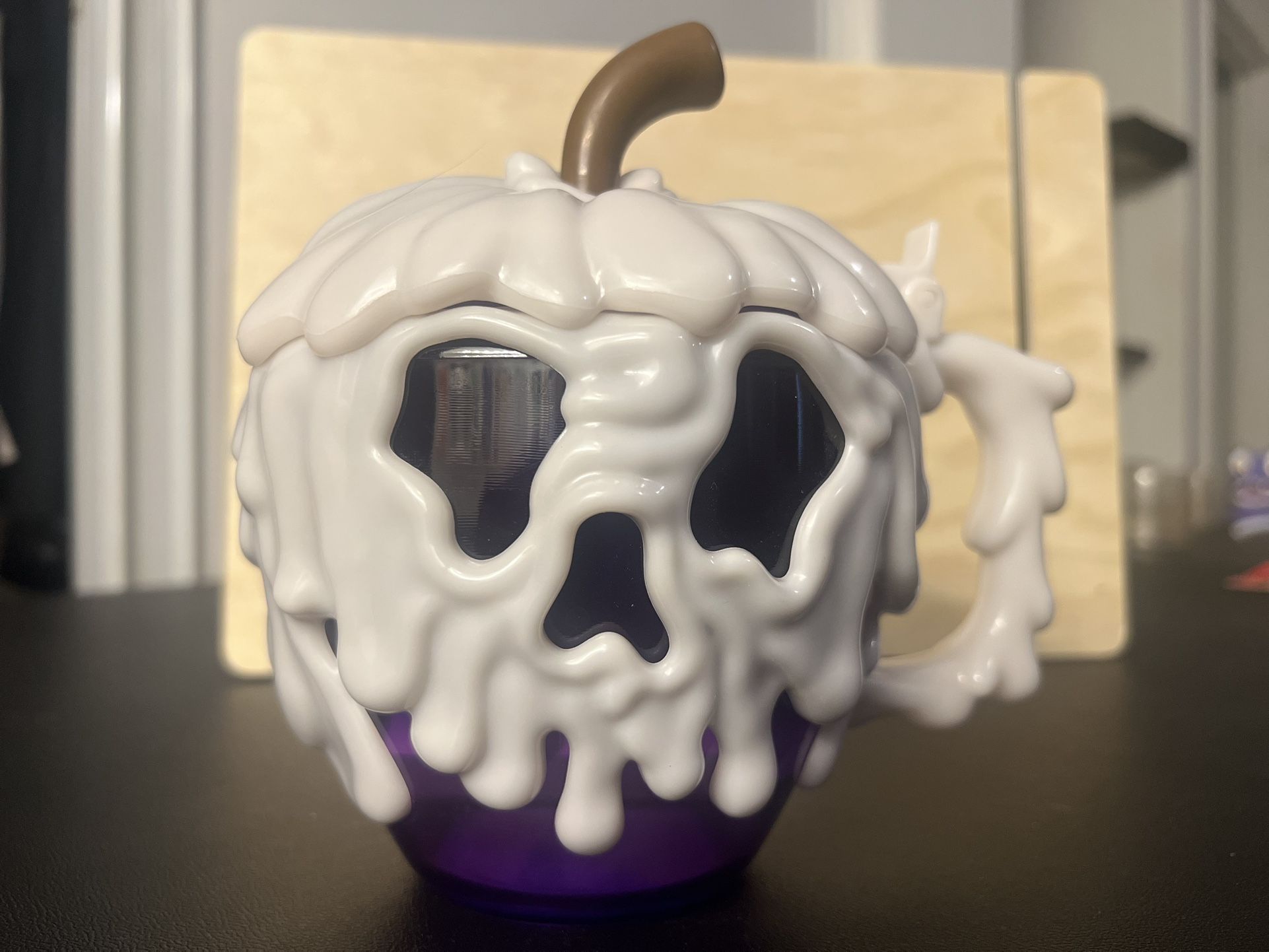 Disney Parks Poison Apple Stein Purple White Evil Queen Villain Glow Dark Cup