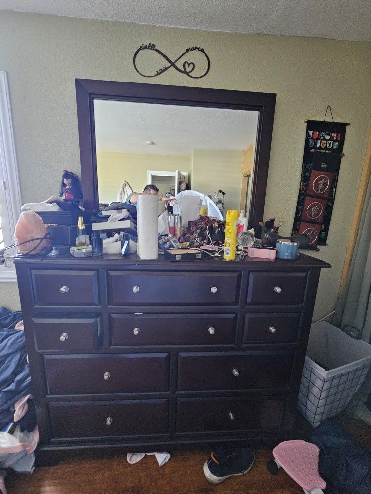 Full Bed Set 6 items