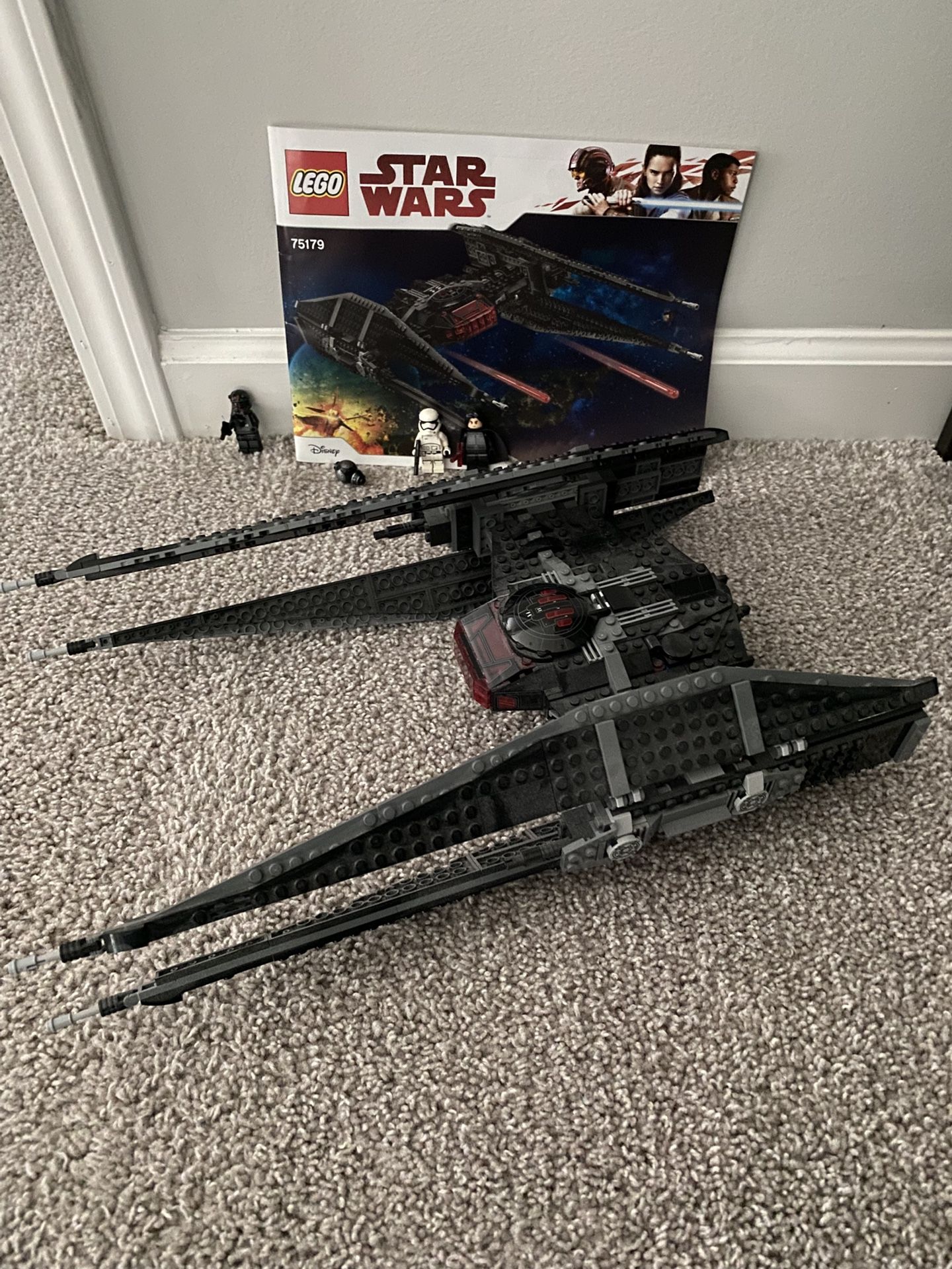 Retired Set - 75179 Complete w/Mini-figures