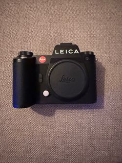 Leica SL3 Mirrorless Camera Body – Excellent Condition – Original Box & Accessories